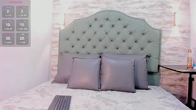 Mistt Mia online show from 14, 9, 2025