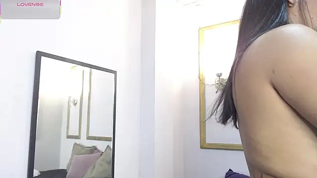 Snapshot of Lucigh_ chatting on 6, 10, 2025 Lucigh  online show from 6, 10, 2025