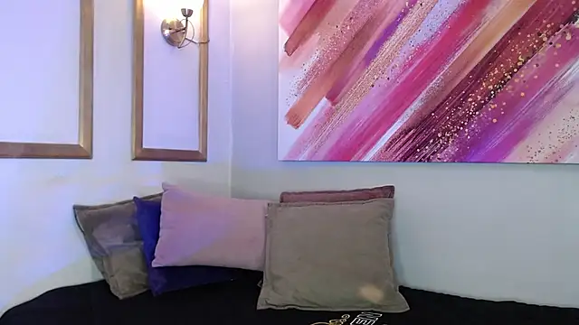 Snapshot of Lucigh_ chatting on 13, 10, 2025 Lucigh  online show from 13, 10, 2025