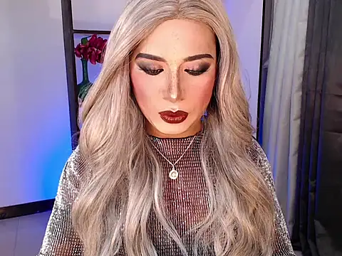 Snapshot of mslilly_croft chatting on 11, 9, 2025 mslilly croft online show from 11, 9, 2025