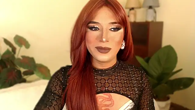 Snapshot of mslilly_croft chatting on 25, 10, 2025 mslilly croft online show from 25, 10, 2025