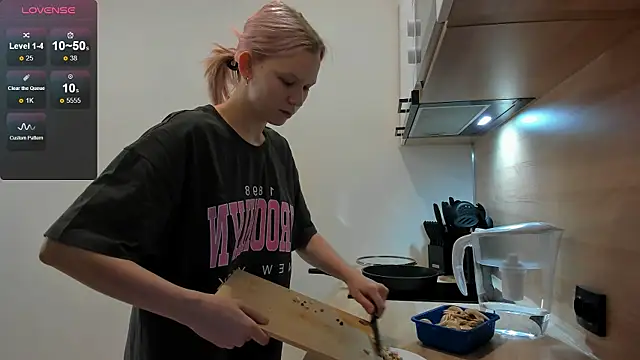  Gentle Angel Melissa  online show from 10, 10, 2025