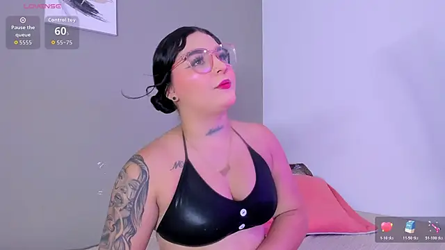 Snapshot of melody_blossom_ chatting on 16, 12, 2025 melody blossom online show from 16, 12, 2025