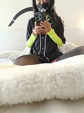 NaughtyMiuw online show from 29, 6, 2026