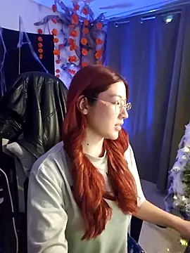 lunnaa  online show from 5, 11, 2025