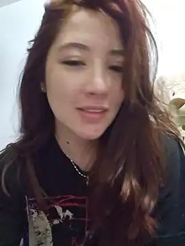 Snapshot of lunnaa_ chatting on 28, 5, 2026 lunnaa online show from 28, 5, 2026