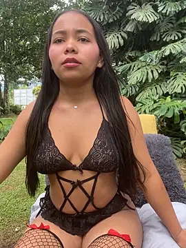 SophiaGuzman online show from 23, 11, 2025