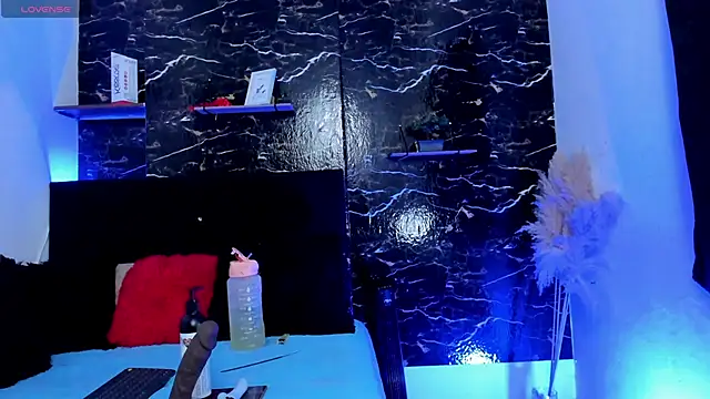 Snapshot of lyan_hots chatting on 4, 10, 2025 lyan hots online show from 4, 10, 2025