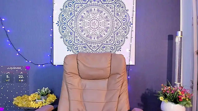 Snapshot of Nova_allen chatting on 11, 9, 2025 Nova allen online show from 11, 9, 2025