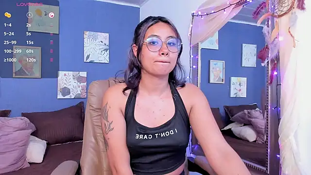 Snapshot of Nova_allen chatting on 7, 10, 2025 Nova allen online show from 7, 10, 2025