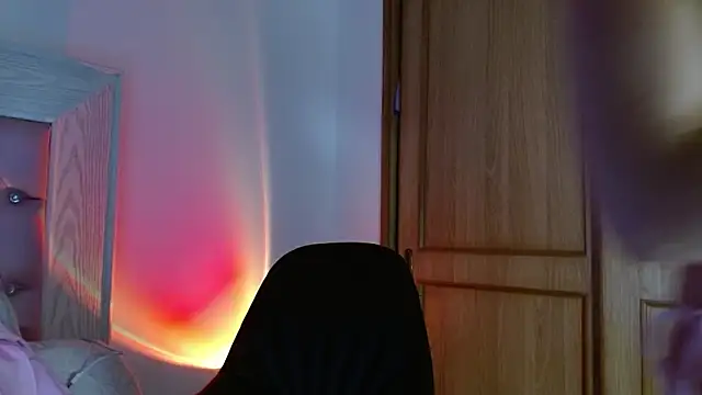 Snapshot of Ayleen_m chatting on 6, 2, 2026 Ayleen m online show from 6, 2, 2026