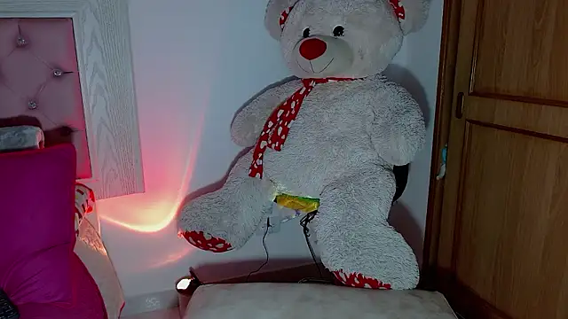 Snapshot of Ayleen_m chatting on 10, 2, 2026 Ayleen m online show from 10, 2, 2026