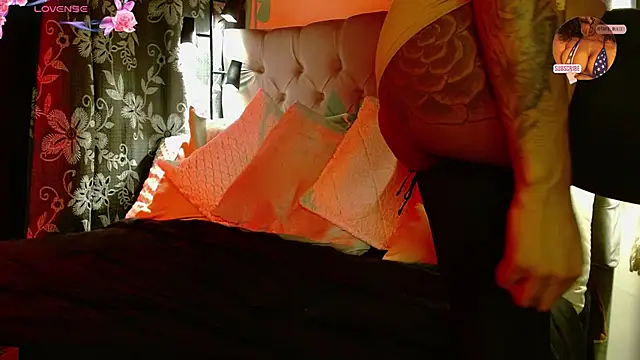 Snapshot of Dulce_Tara chatting on 7, 11, 2025 Dulce Tara online show from 7, 11, 2025