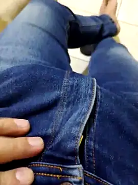 JoaoPedro17cm online show from 10, 9, 2025
