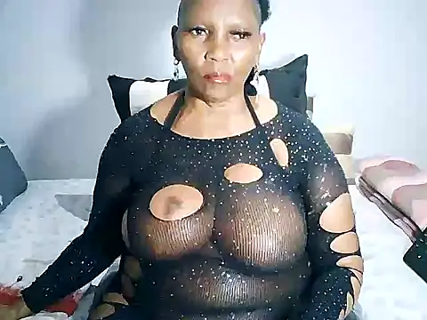 Snapshot of BigPussy10xx chatting on 21, 10, 2025 BigPussy10xx online show from 21, 10, 2025