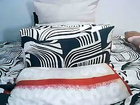 Snapshot of BigPussy10xx chatting on 15, 11, 2025 BigPussy10xx online show from 15, 11, 2025