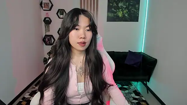 LunaPurrr online show from 17, 11, 2025