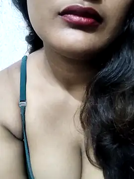 Snapshot of Cute_pinkii chatting on 2, 11, 2025 Cute pinkii online show from 2, 11, 2025