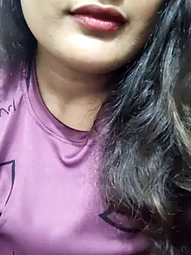 Snapshot of Cute_pinkii chatting on 8, 11, 2025 Cute pinkii online show from 8, 11, 2025