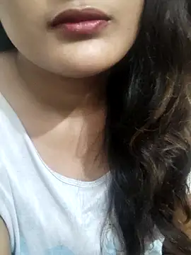 Snapshot of Cute_pinkii chatting on 14, 11, 2025 Cute pinkii online show from 14, 11, 2025