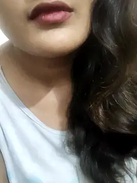 Snapshot of Cute_pinkii chatting on 15, 11, 2025 Cute pinkii online show from 15, 11, 2025