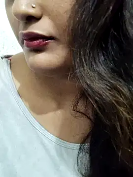 Snapshot of Cute_pinkii chatting on 23, 11, 2025 Cute pinkii online show from 23, 11, 2025