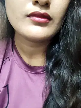 Snapshot of Cute_pinkii chatting on 24, 11, 2025 Cute pinkii online show from 24, 11, 2025