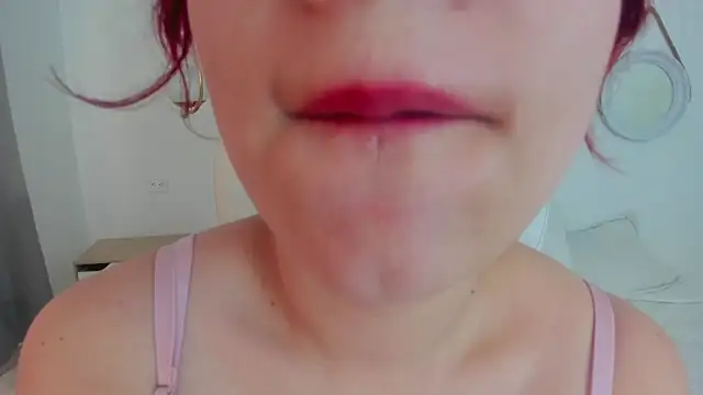 Snapshot of mlle_luna chatting on 12, 9, 2025 mlle luna online show from 12, 9, 2025