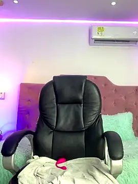 Velveet x online show from 1, 11, 2025