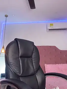 Velveet x online show from 27, 11, 2025