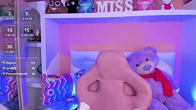 Snapshot of miss___chloe chatting on 4, 10, 2025 miss   chloe online show from 4, 10, 2025