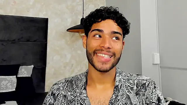 Snapshot of RaphaelDufort chatting on 3, 10, 2025 RaphaelDufort online show from 3, 10, 2025