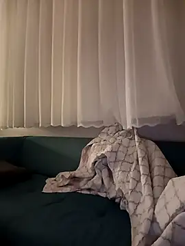 Snapshot of alex10alexx chatting on 10, 10, 2025 alex10alexx online show from 10, 10, 2025