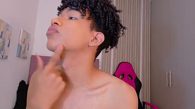 Snapshot of Ivone_Rose_ chatting on 29, 10, 2025 Ivone Rose online show from 29, 10, 2025