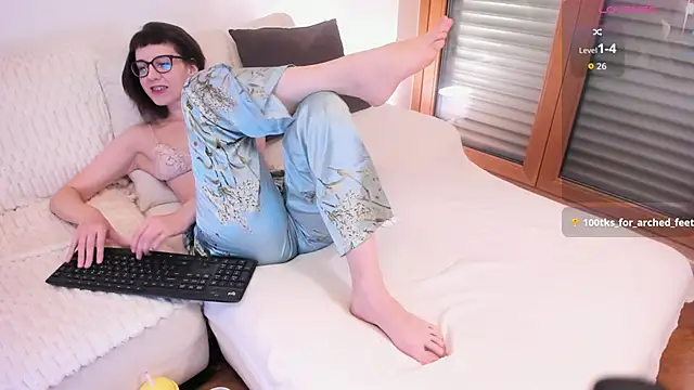 Snapshot of JaneLyrne chatting on 4, 3, 2026 JaneLyrne online show from 4, 3, 2026