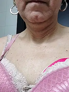 Emily de Carla online show from 2, 3, 2026