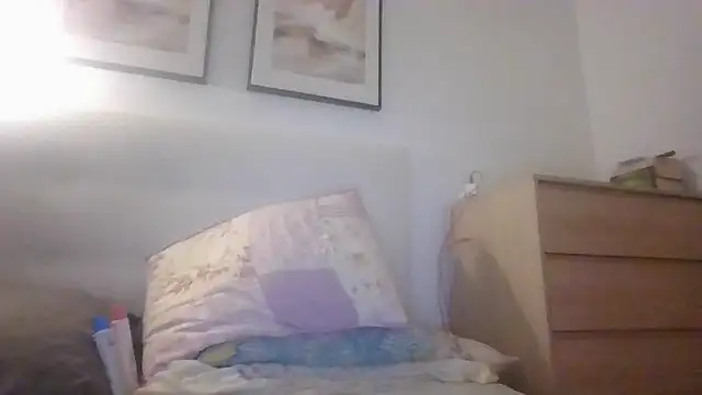 Snapshot of Emily_de_Carla chatting on 5, 7, 2026 Emily de Carla online show from 5, 7, 2026