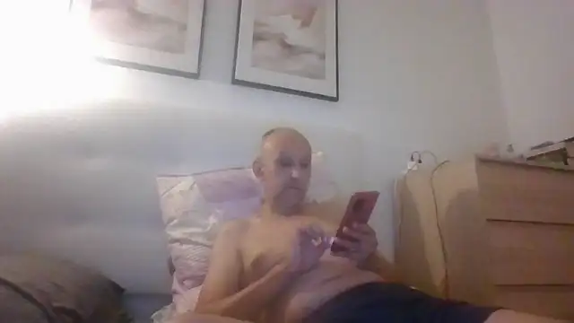 Snapshot of Emily_de_Carla chatting on 8, 7, 2026 Emily de Carla online show from 8, 7, 2026