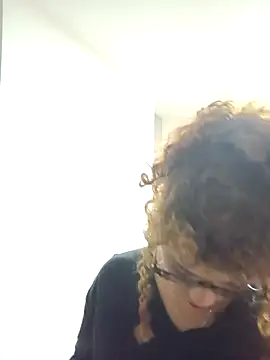 Snapshot of Vikyvoyeur chatting on 23, 9, 2025 Vikyvoyeur online show from 23, 9, 2025