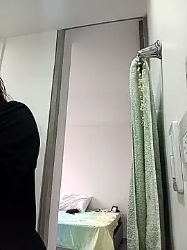 Vikyvoyeur online show from 4, 3, 2026