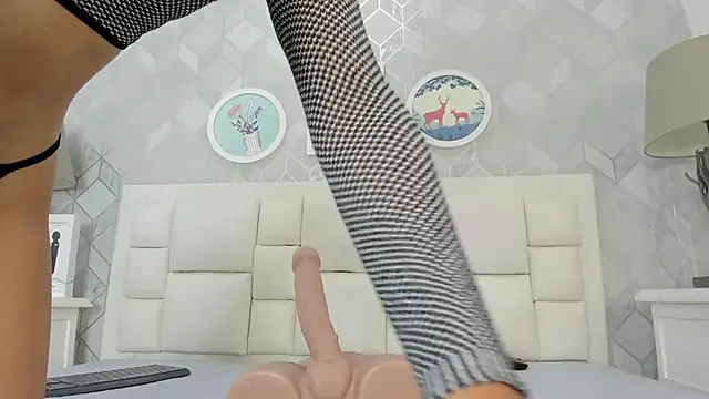 naia cox online show from 11, 10, 2025