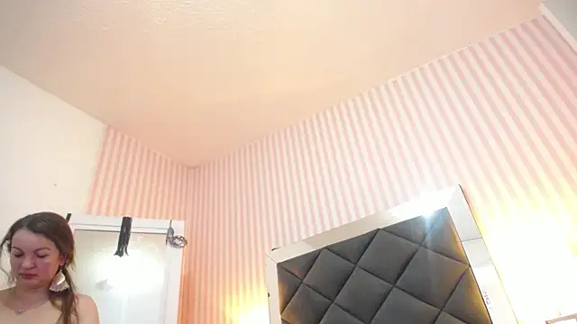 ViictoriaJones  online show from 31, 1, 2026