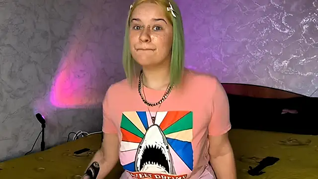 NeonNectar  online show from 7, 10, 2025