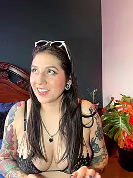 Snapshot of isa__vellum chatting on 8, 9, 2025 isa vellum online show from 8, 9, 2025