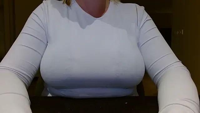 Esmee-Xxx online show from 16, 11, 2025