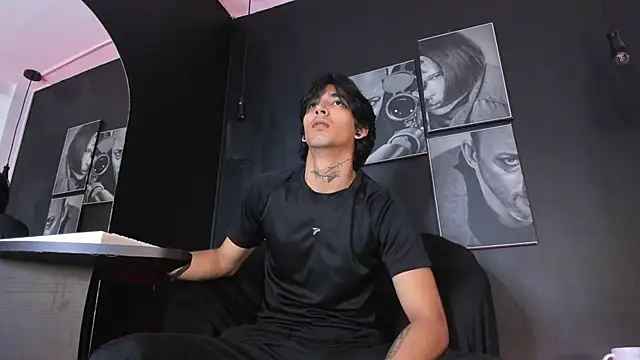 Snapshot of jett_savage chatting on 1, 10, 2025 jett savage online show from 1, 10, 2025