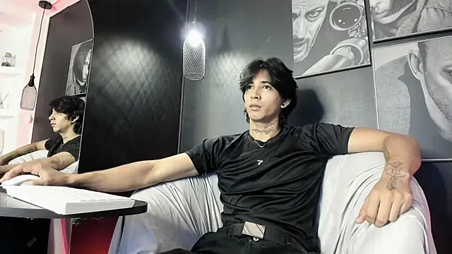 Snapshot of jett_savage chatting on 6, 10, 2025 jett savage online show from 6, 10, 2025