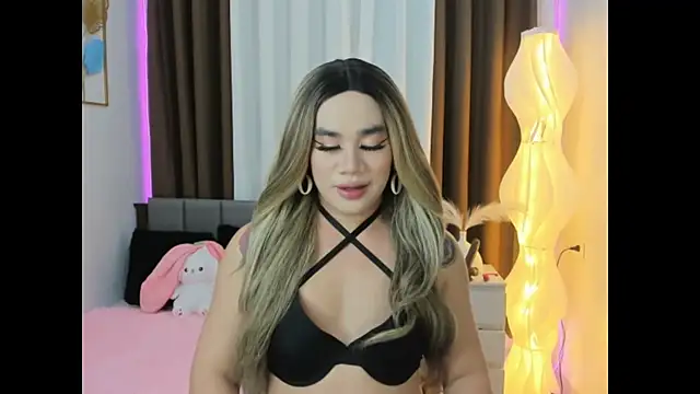 Snapshot of Malia_Nicole chatting on 16, 10, 2025 Malia Nicole online show from 16, 10, 2025