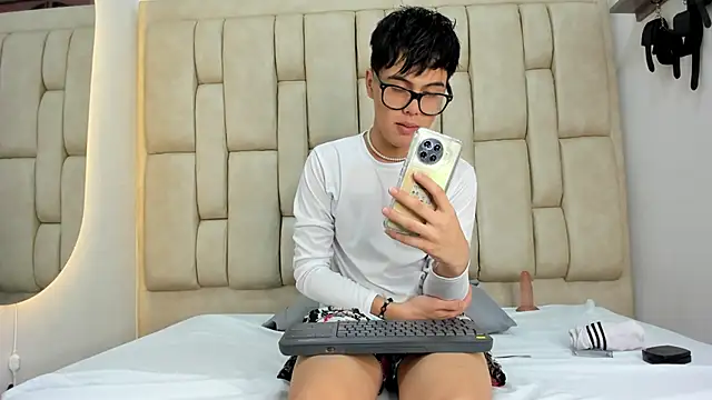 Snapshot of Felipe_Cold chatting on 14, 10, 2025 Felipe Cold online show from 14, 10, 2025