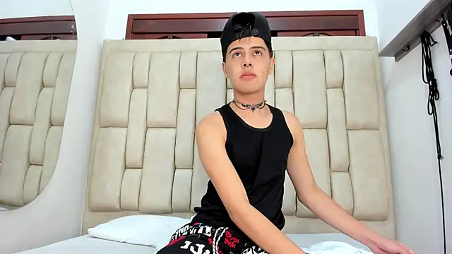 Snapshot of Felipe_Cold chatting on 16, 11, 2025 Felipe Cold online show from 16, 11, 2025